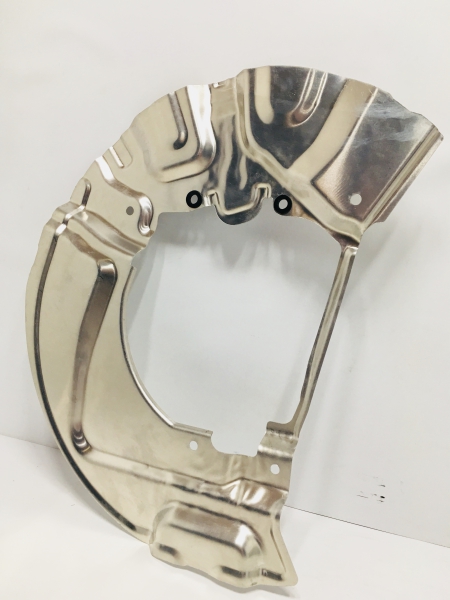 2x Ankerblech, Spritzblech - BMW E60 + Touring E61 - Vorderachse links + rechts